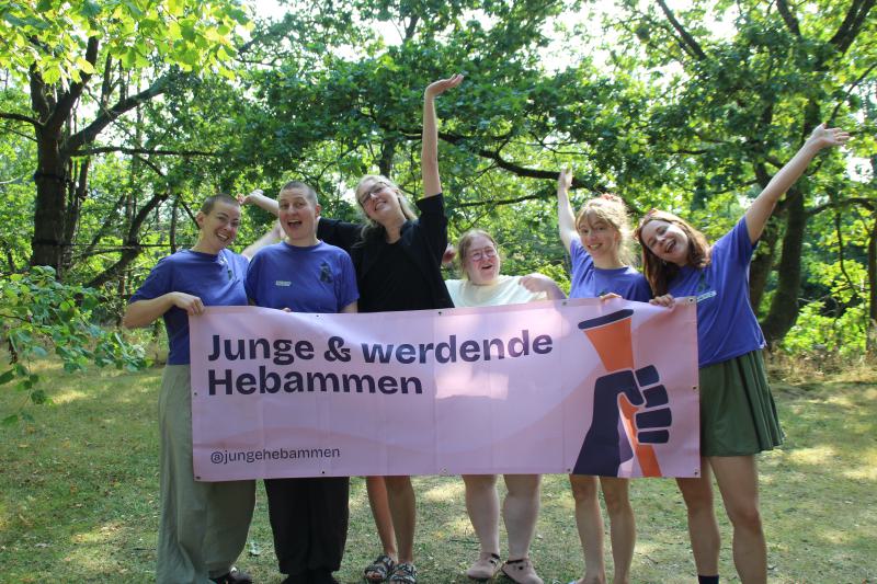 Gewählte Ämter der Region 2 von links nach rechts: Angelika (Kiki) Köster, Elsa-Marie Sachse, Finja Petersen, Sophie Schmitz, Sarah Junker und Frieda Günther